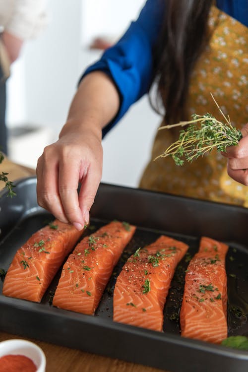 baking salmon